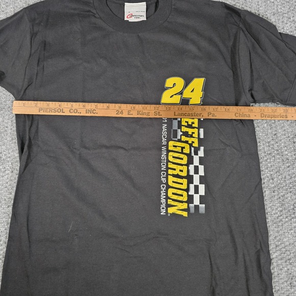 Competitors View Jeff Gordon NASCAR Champion 2001‎ Racing Graphic Tee M Vintage - Picture 5 of 8